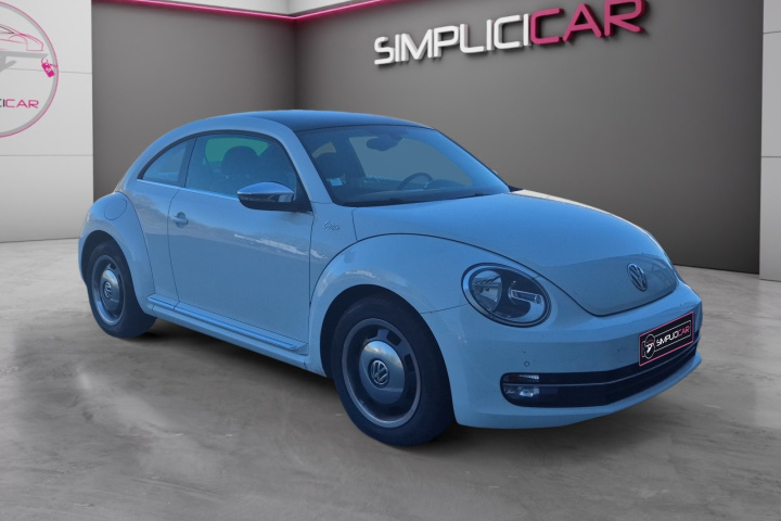 VOLSKWAGEN BEETLE