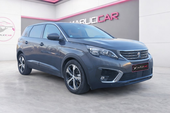 PEUGEOT 5008